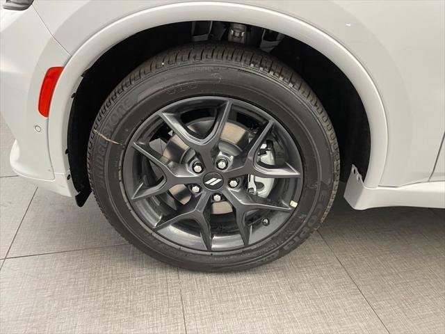 New 2026 White Knuckle Clear-Coat Exterior Paint Dodge GT PLUS image 10