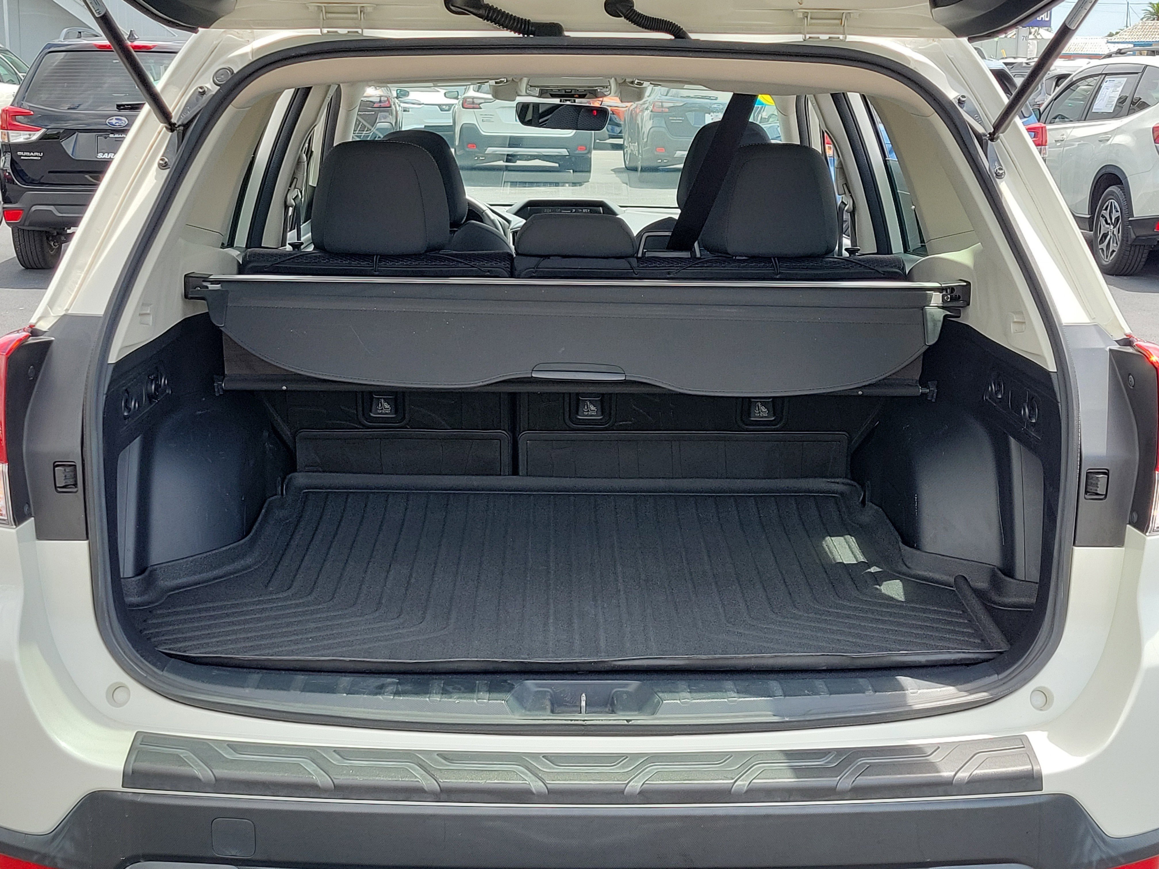Used 2020 Crystal White Pearl Subaru Premium image 11