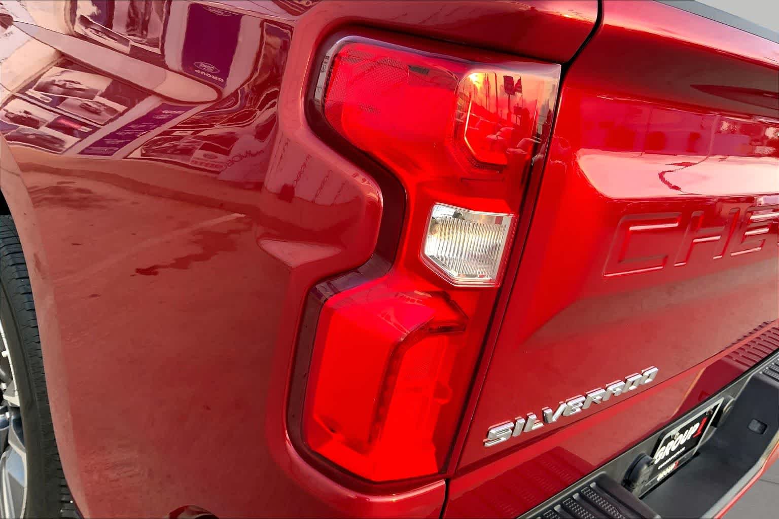 Used 2021 Cherry Red Tintcoat Chevrolet RST image 27