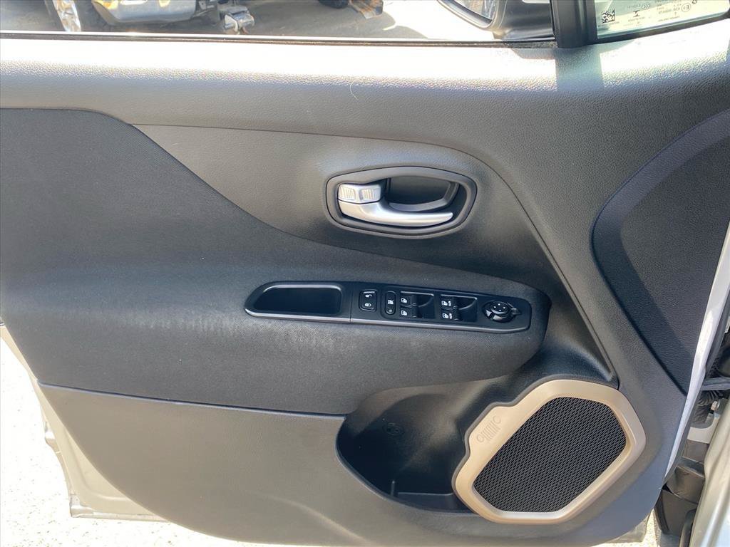 Used 2017 Glacier Metallic Jeep Latitude image 21