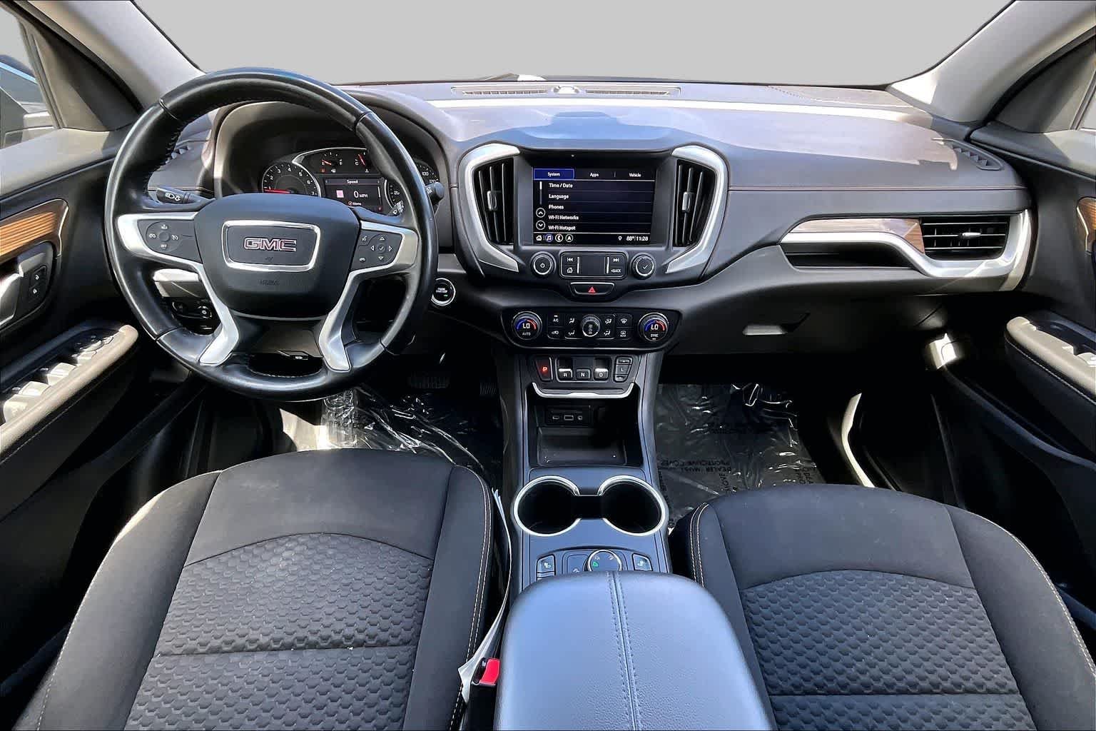 Used 2019 Ebony Twilight Metallic GMC SLE image 16