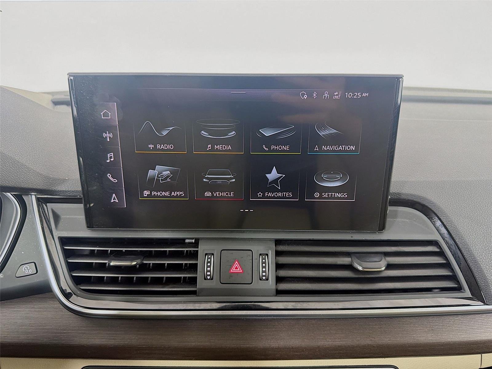 Used 2022  AUDI  image 18
