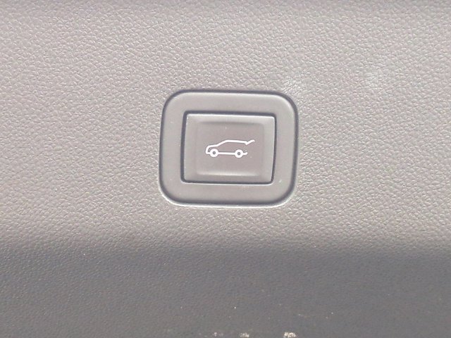 Used 2023 Summit White Chevrolet RST image 33