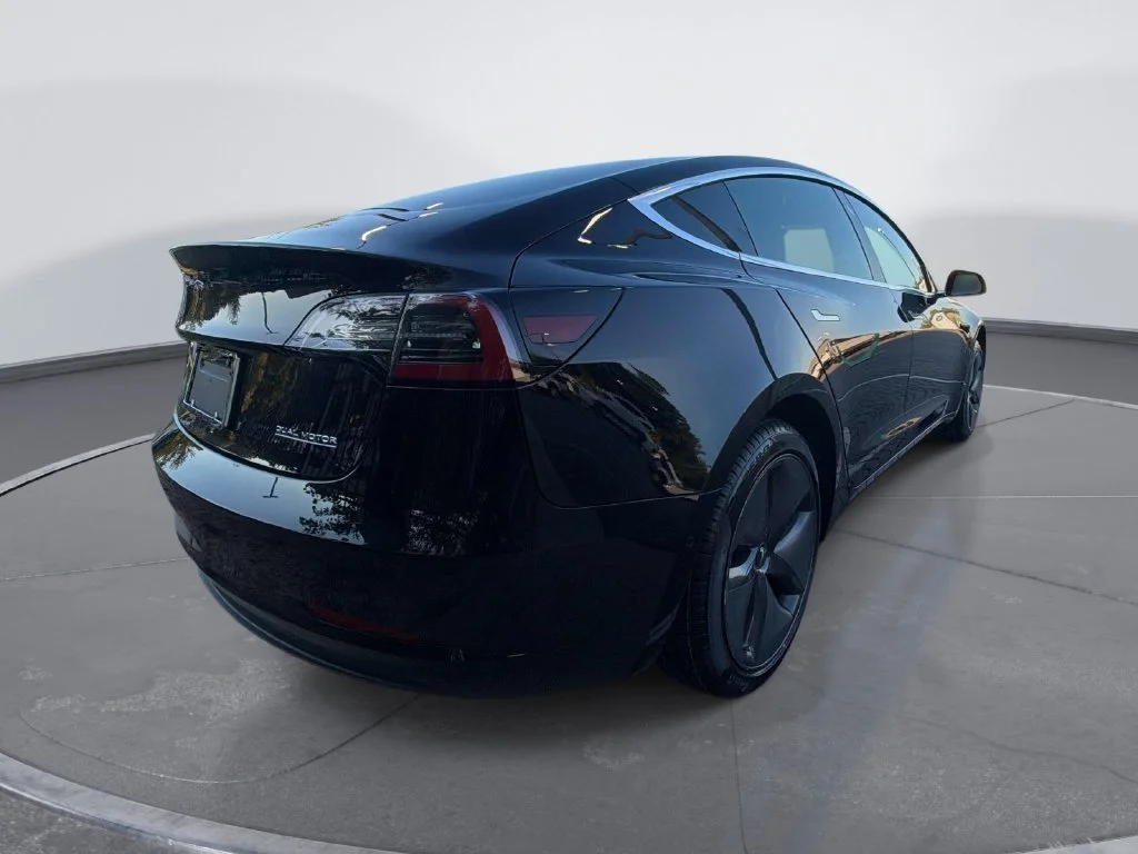 Used 2020  Tesla Standard image 6