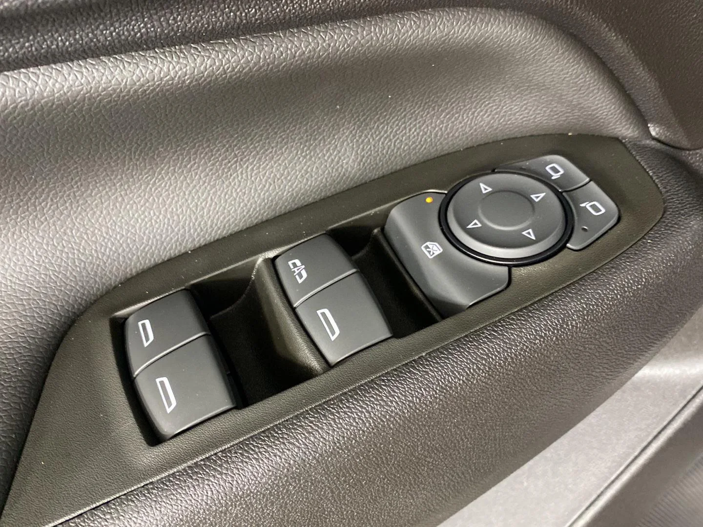 Used 2023 Summit White Chevrolet LT image 13