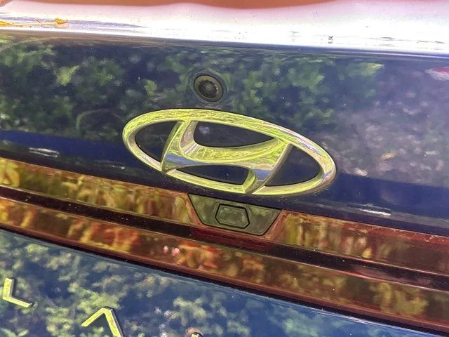 Used 2021 Blue Hyundai SEL image 8