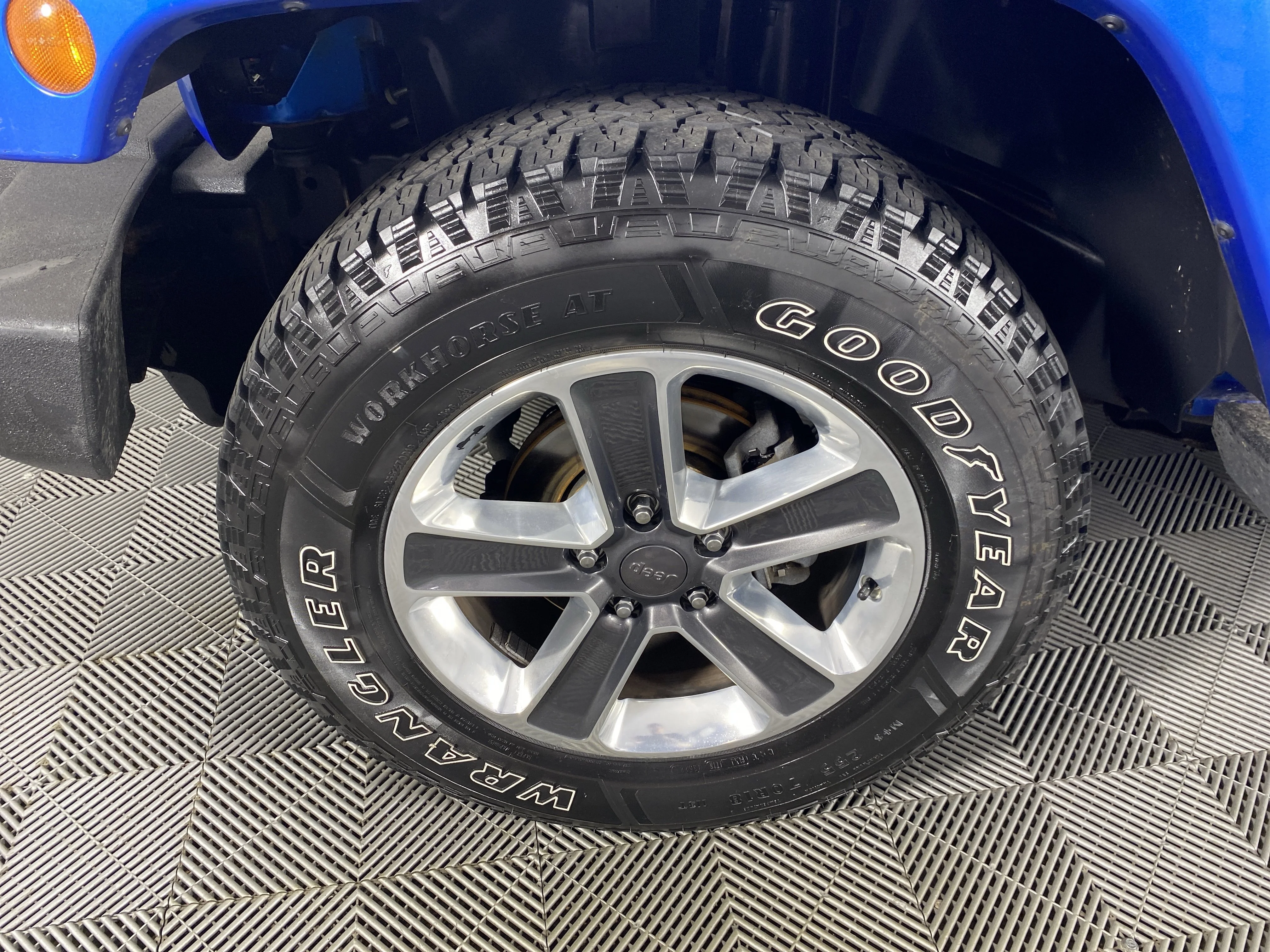 Used 2014 Hydro Blue Pearl Coat Jeep Polar Edition image 12