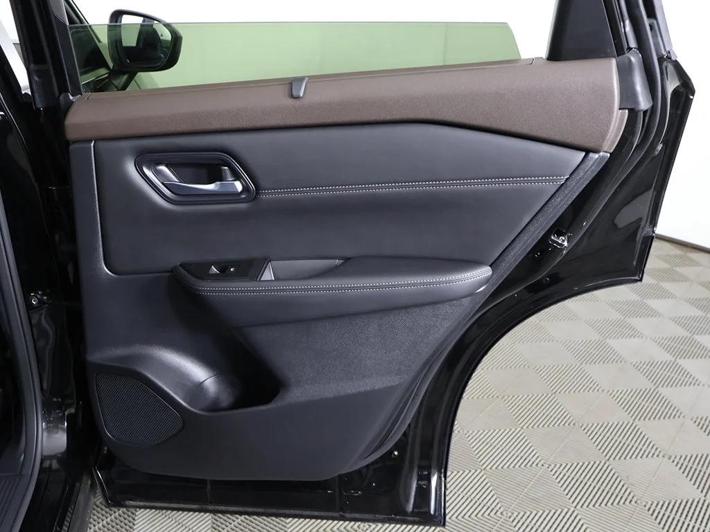 Used 2023 Black Nissan SV image 27