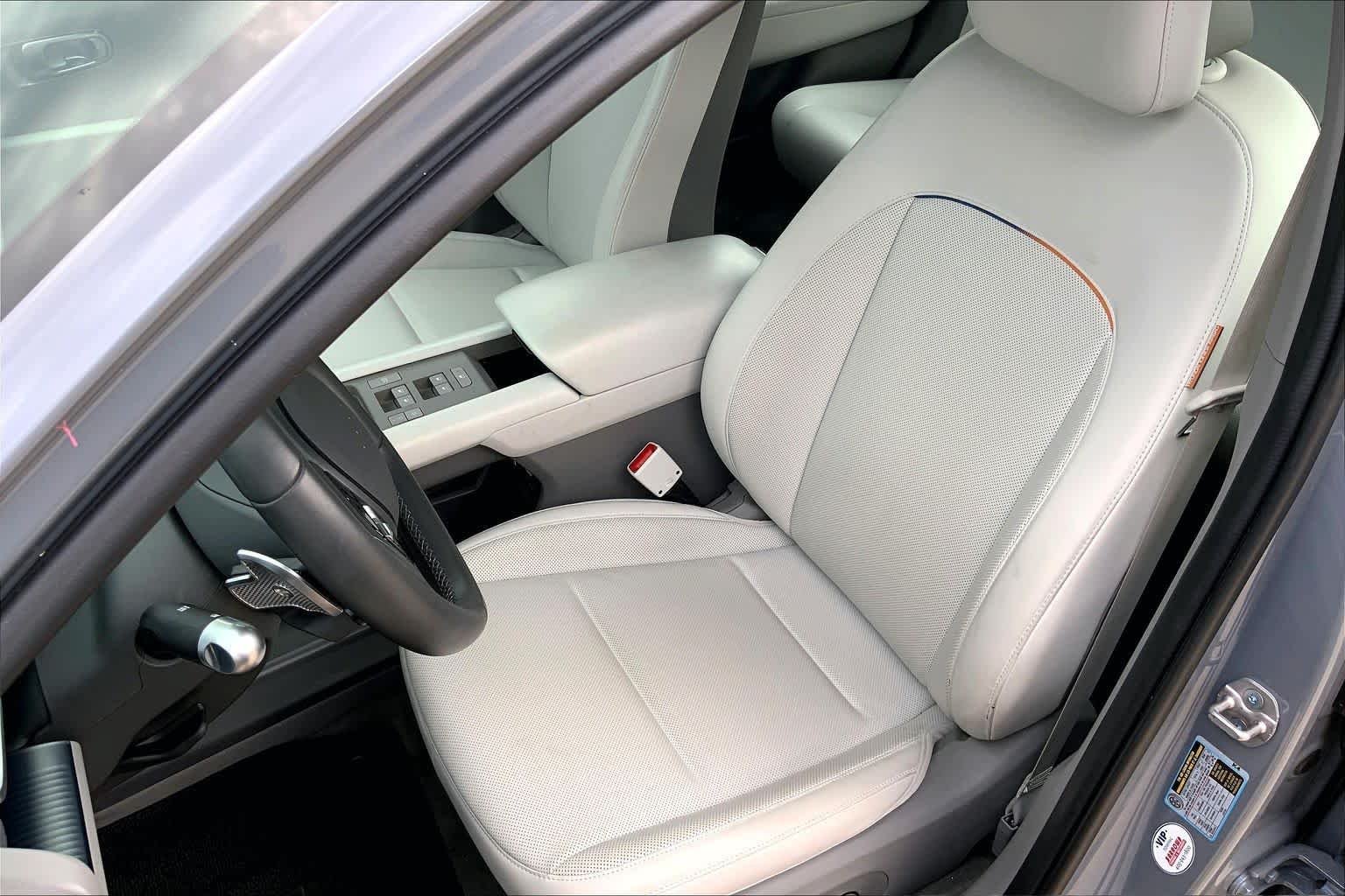 Used 2024 Transmission Blue Hyundai SEL image 7
