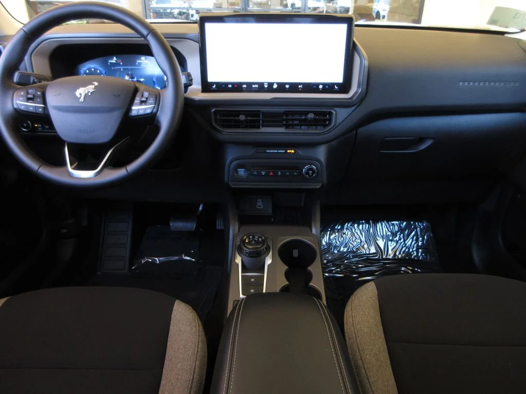 Certified Used 2025 Oxford White Ford Big Bend image 21
