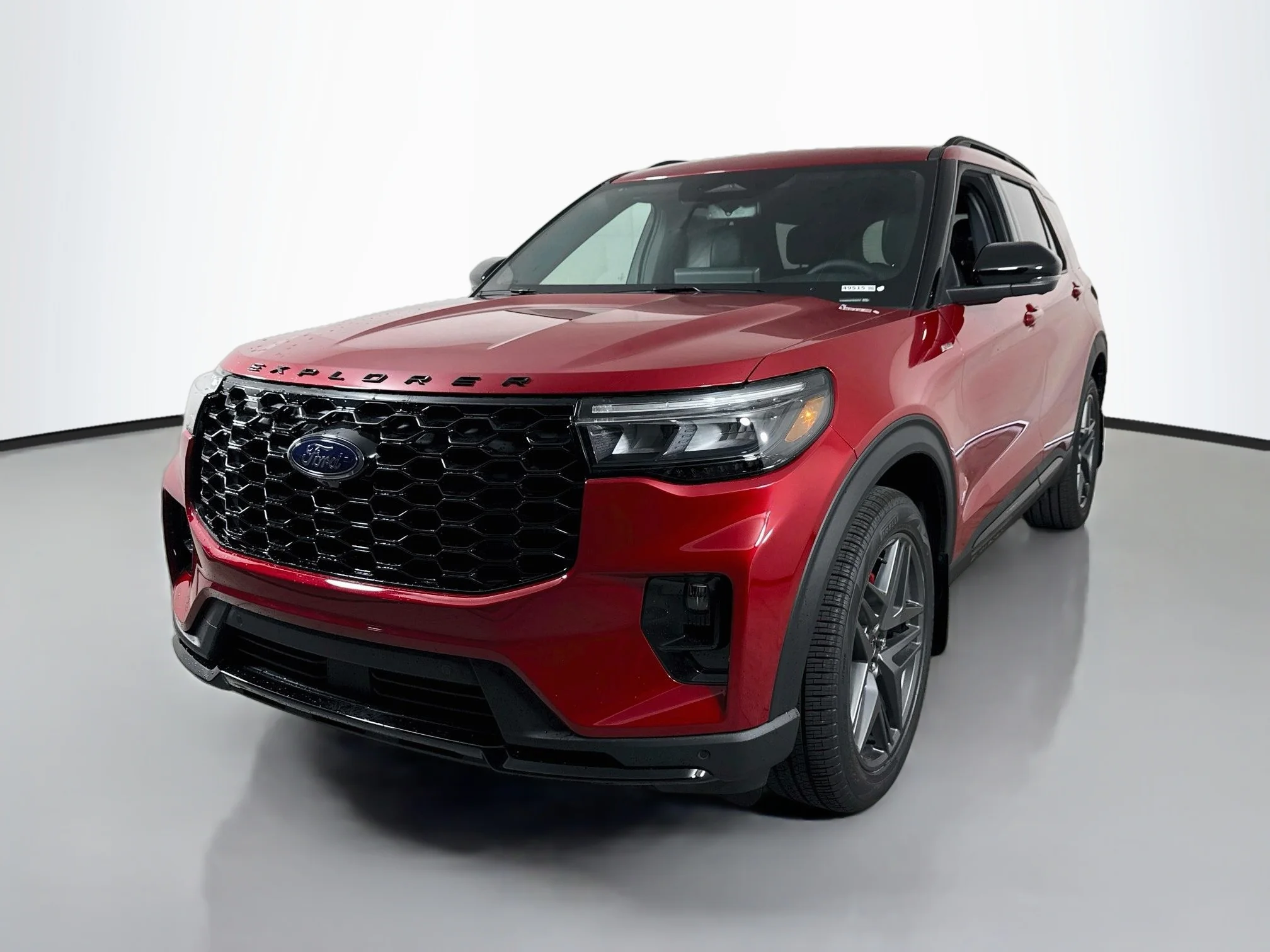 New 2026 Rapid Red Metallic Tinted Clearcoat Ford ST-Line image 3