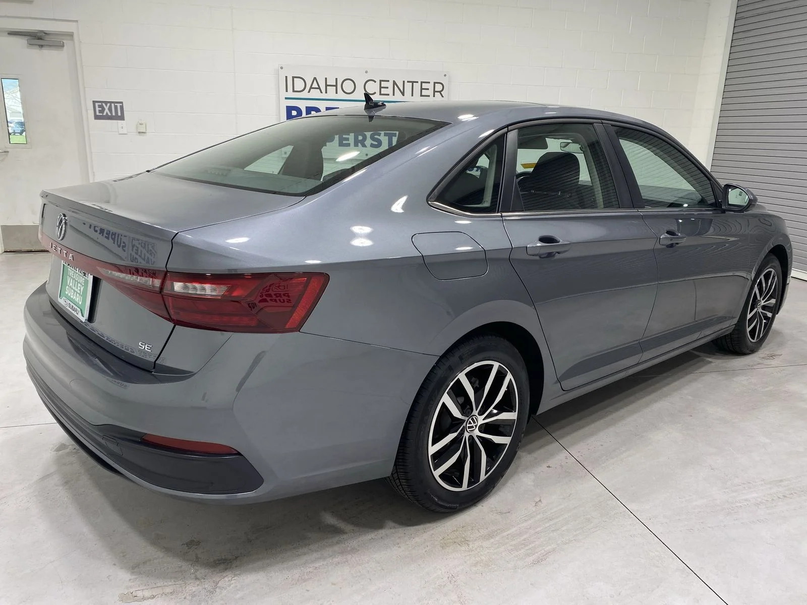 2025 Volkswagen Jetta SE - Photo 8