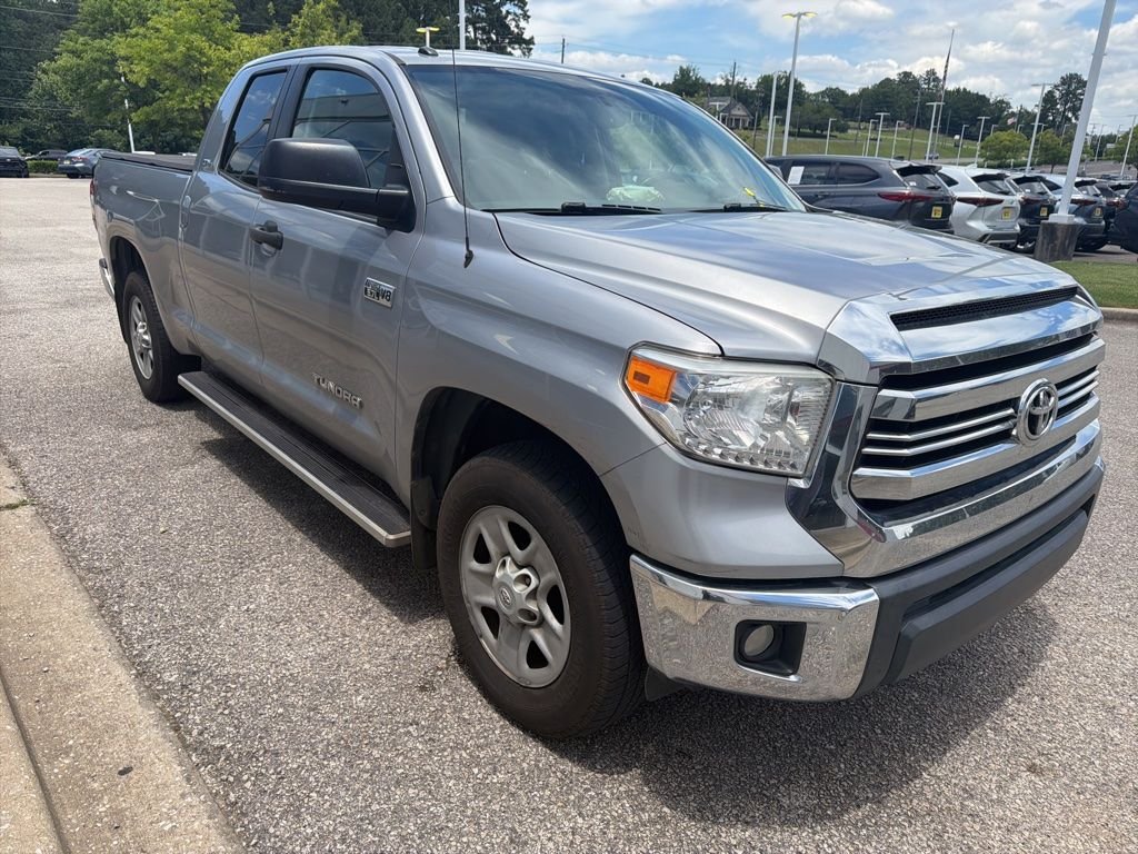 Used 2016 Silver Toyota SR5 image 4