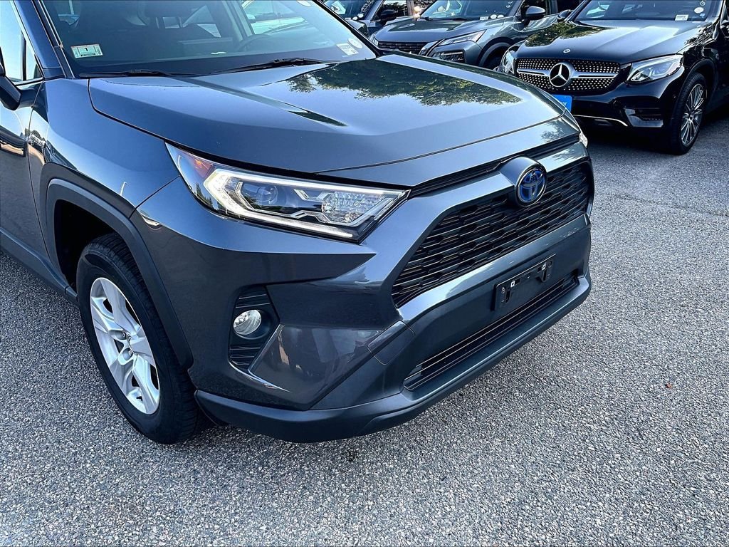 Used 2020 Gray Toyota XLE image 8