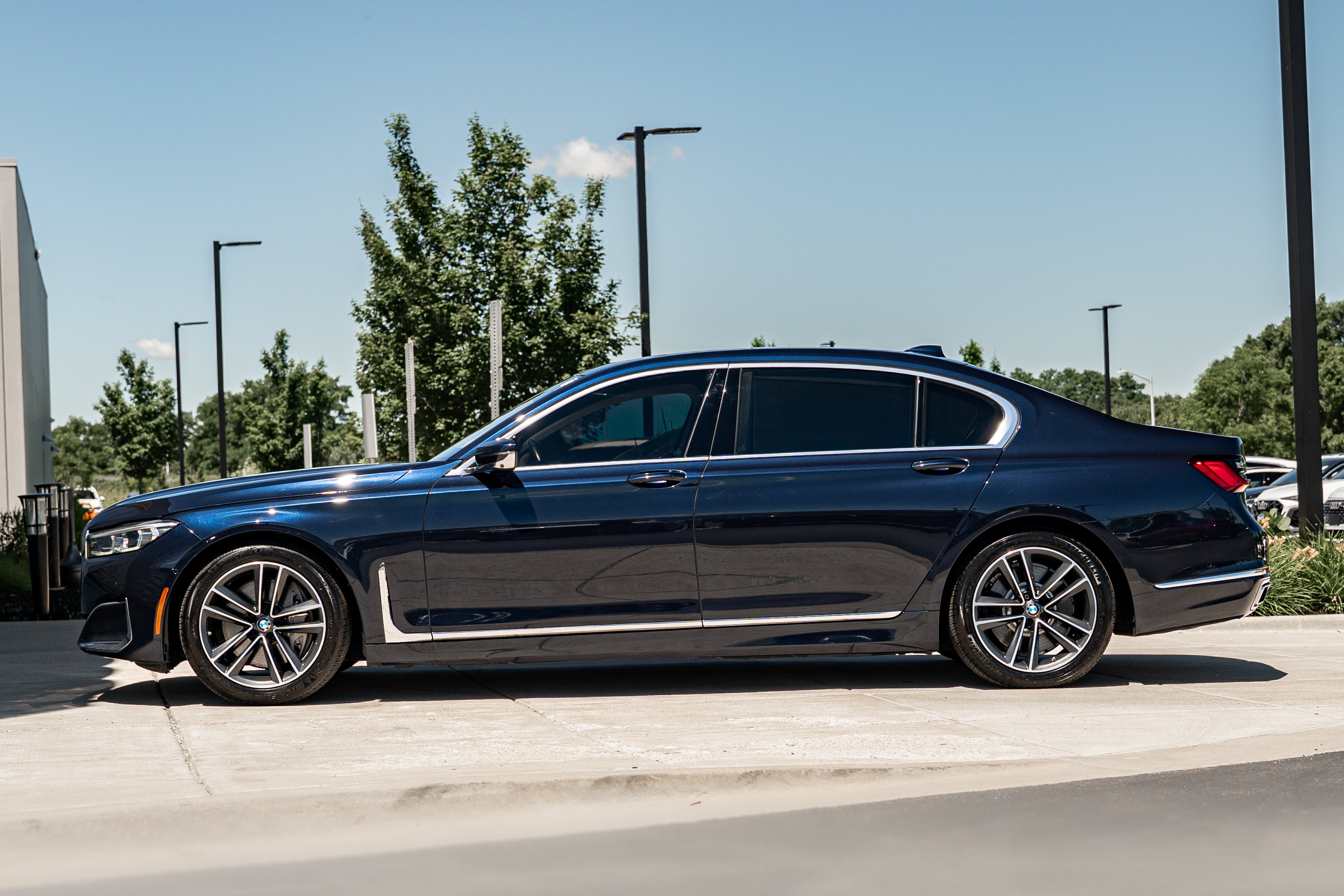 Used 2020 Imperial Blue Metallic BMW 750i xDrive image 6