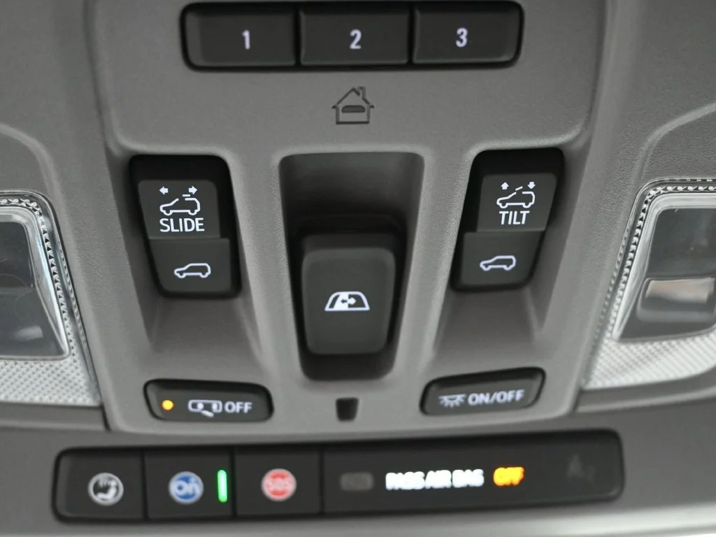 Used 2025 Red Chevrolet RST image 21