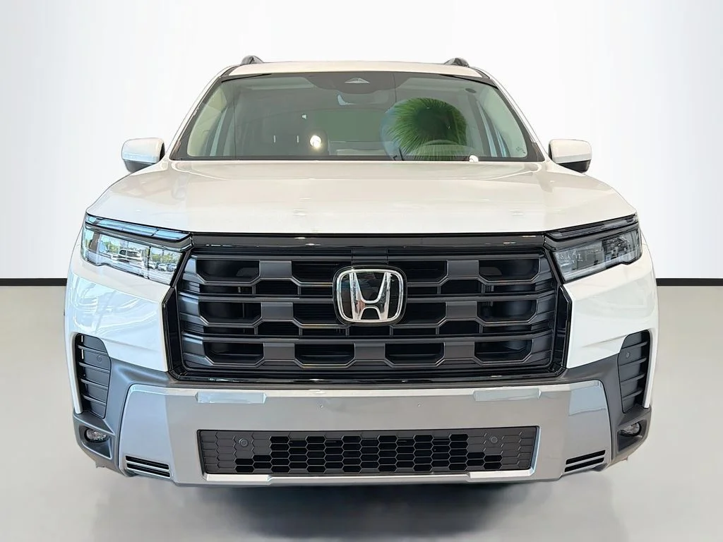 Used 2026 Solar Silver Metallic Honda EX-L image 3