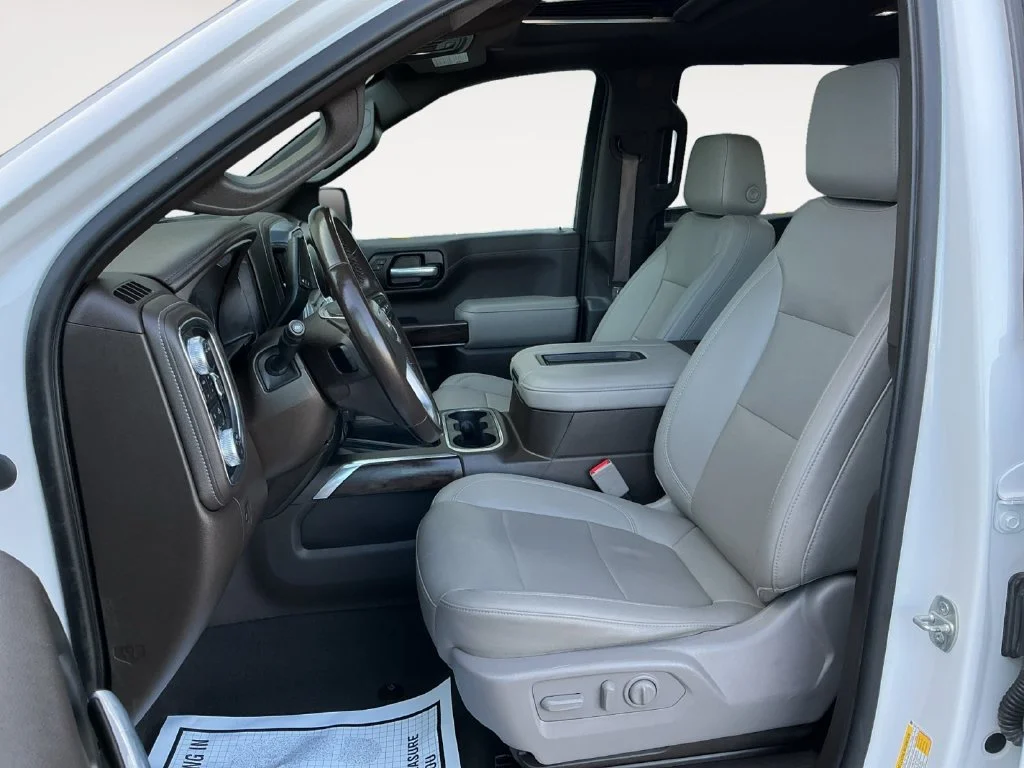 Used 2021 WHITE FROST TRICOAT GMC SLT image 16