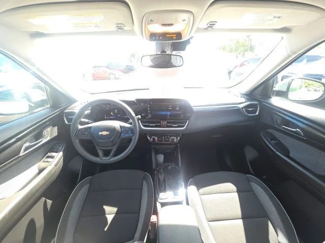 Used 2026 Green Chevrolet LT image 13