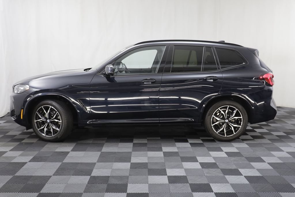 Certified Used 2024 Carbon Black Metallic BMW xDrive30i image 4