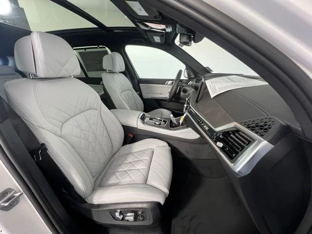 New 2026 Alpine White BMW sDrive40i image 44