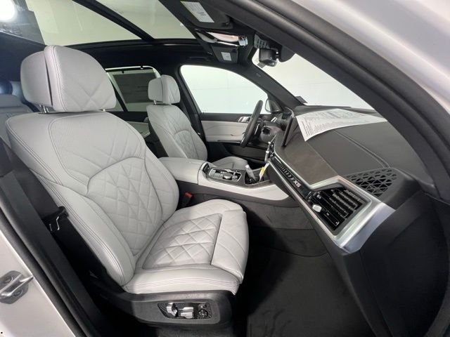New 2026 White BMW sDrive40i image 44