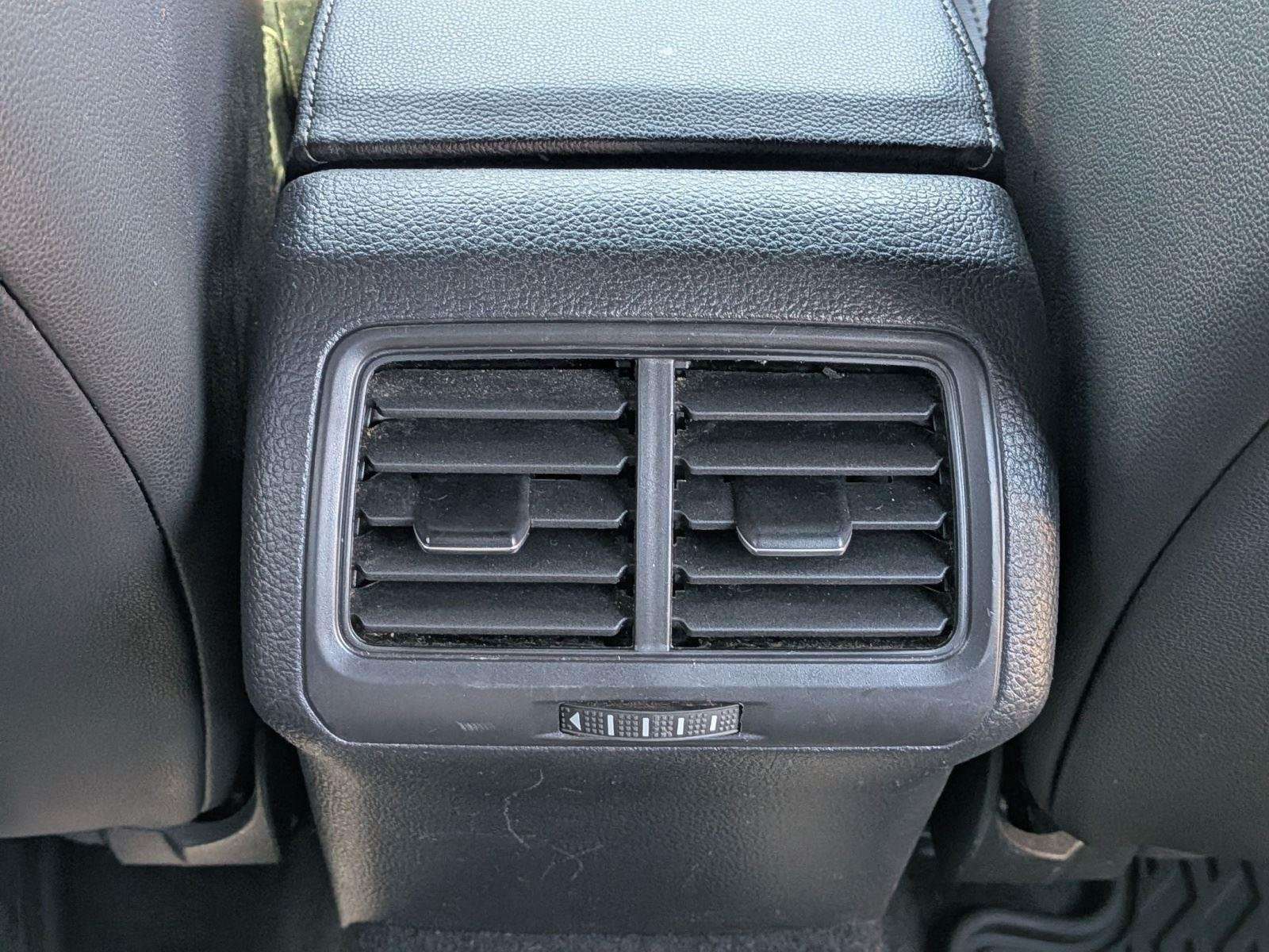 Used 2018 Lapiz Blue Metallic Volkswagen 4Motion image 33