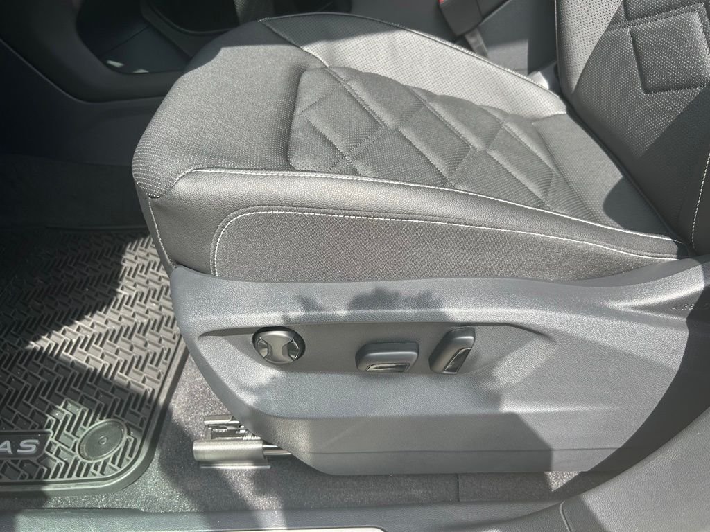 New 2026 Gray Volkswagen SE w/Technology image 46
