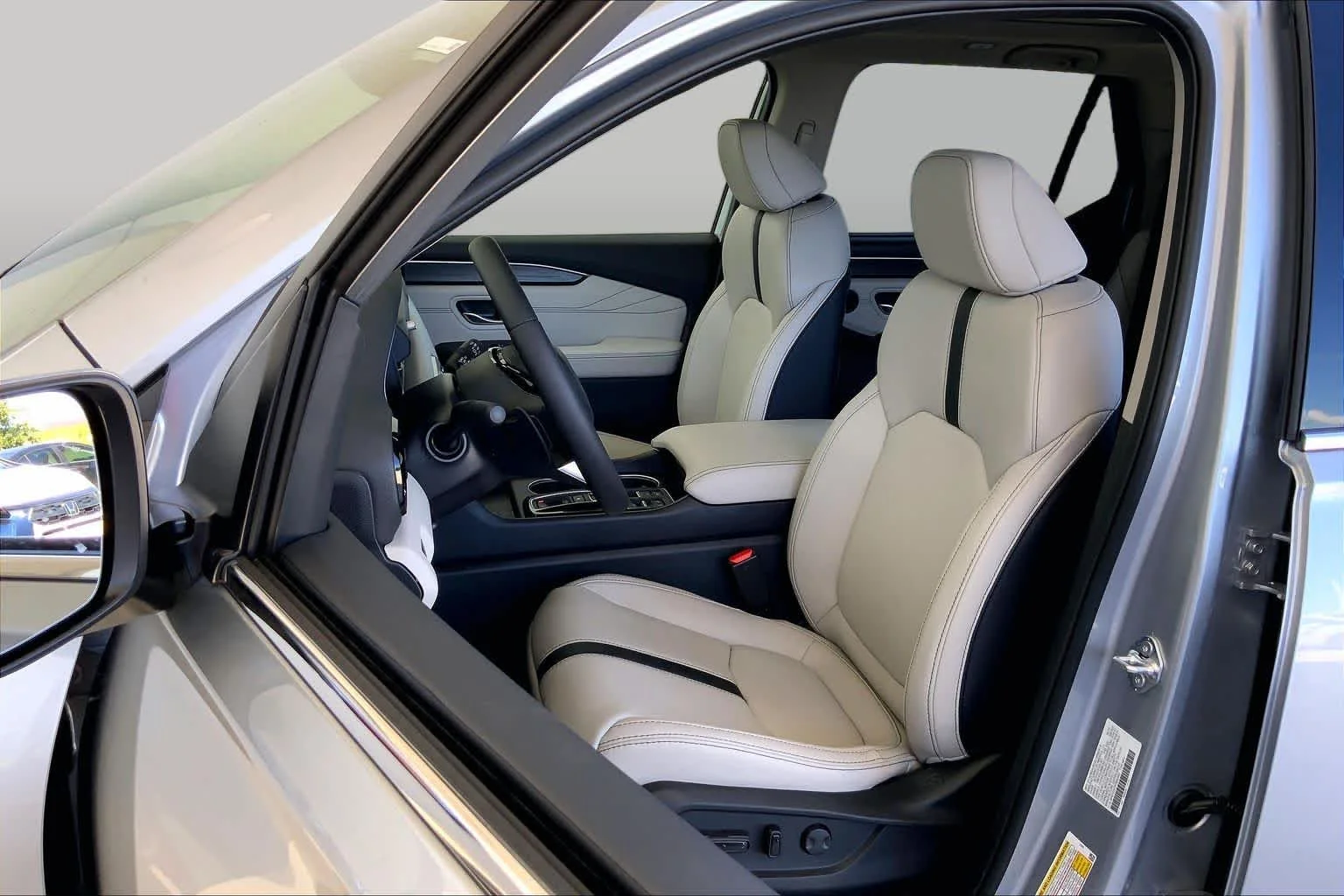 New 2026 Solar Silver Metallic Honda Touring image 7