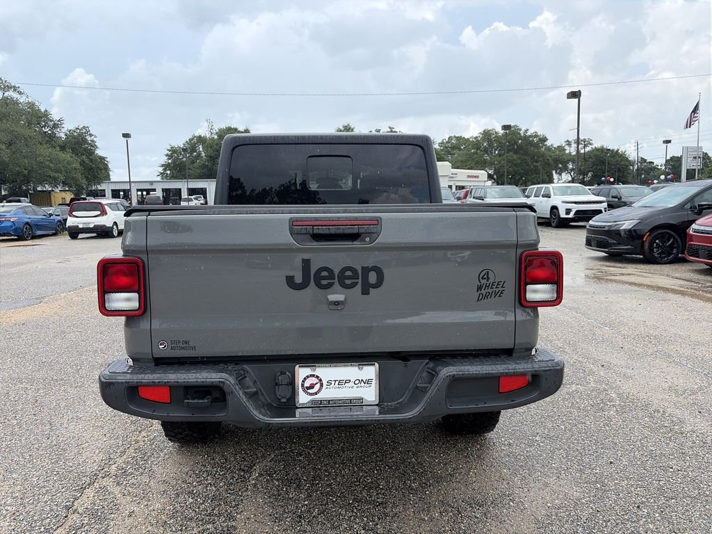 Used 2022 Gray Jeep Willys image 5