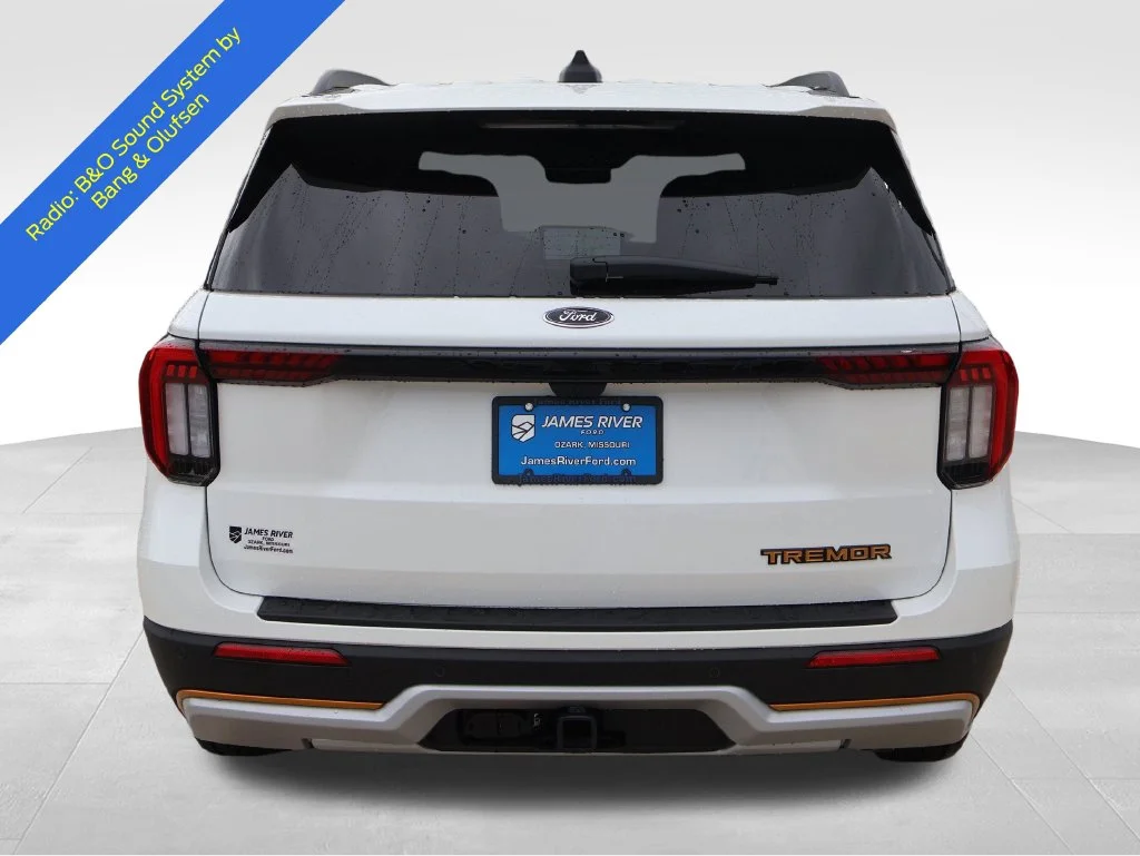 New 2026 Star White Metallic Tri-Coat Ford Tremor® image 4