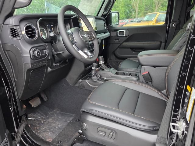 New 2026 Black Clear-Coat Exterior Paint Jeep Sahara image 14