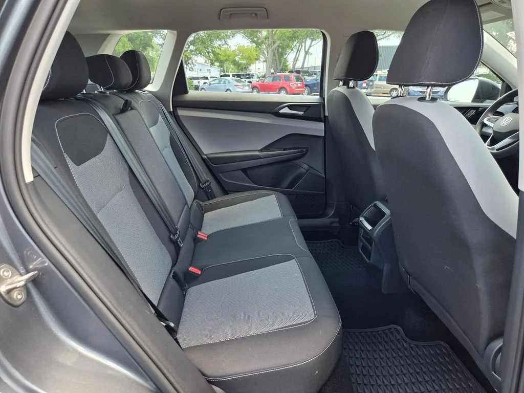 Used 2022 Gray Volkswagen 1.5T S image 16