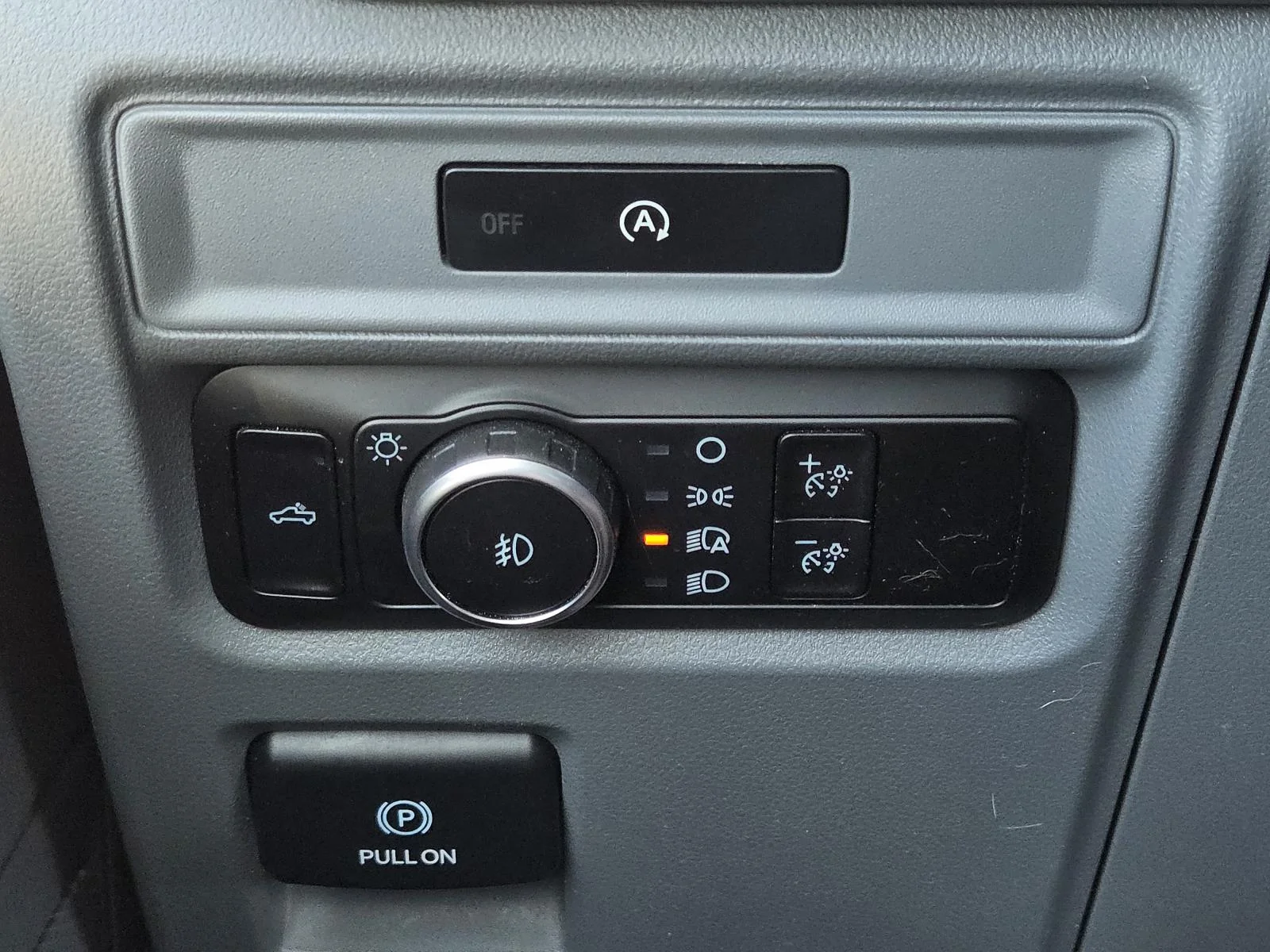 Used 2025 Oxford White Ford XLT 4WD SuperCrew 5.5