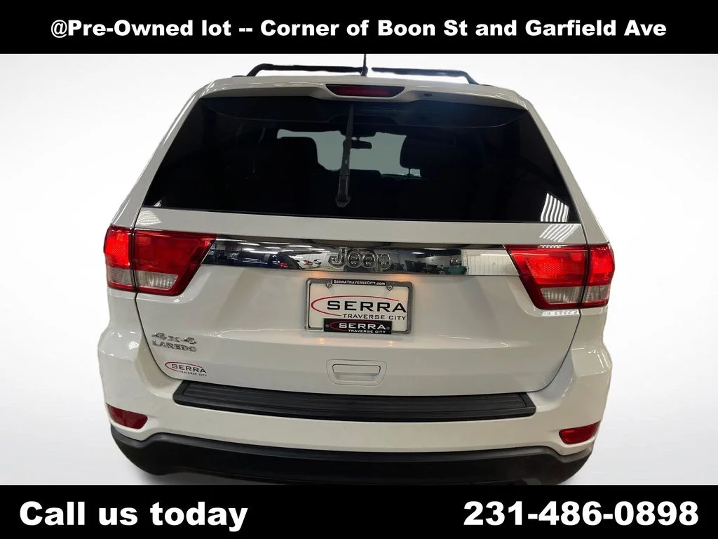 Used 2013 White Jeep Laredo image 4