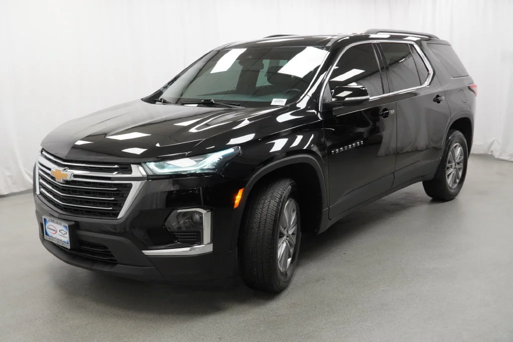 Used 2023 MOSAIC BLACK METALLIC Chevrolet LT Leather image 18