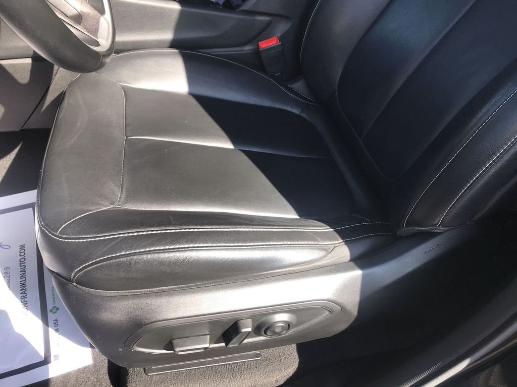 Used 2021 Black Jeep Limited image 12