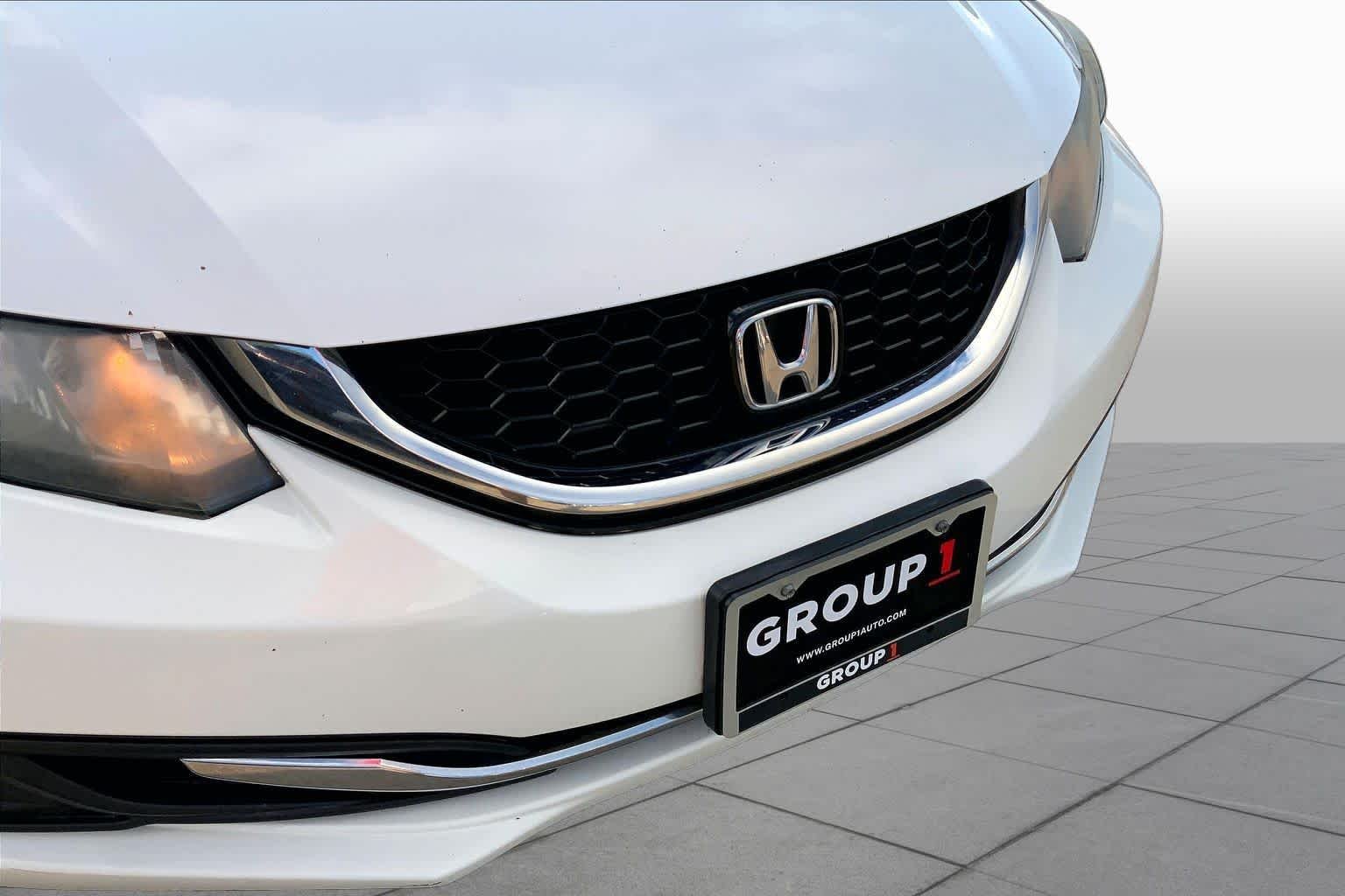 Used 2015 Taffeta White Honda EX image 29