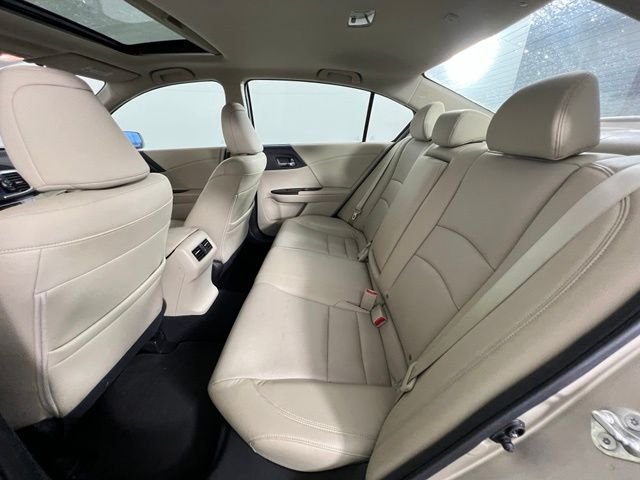 Used 2015 Gold Honda EX-L image 13