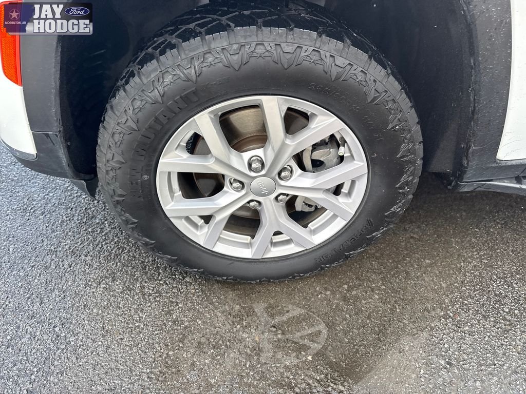 Used 2022 White Jeep Limited image 31