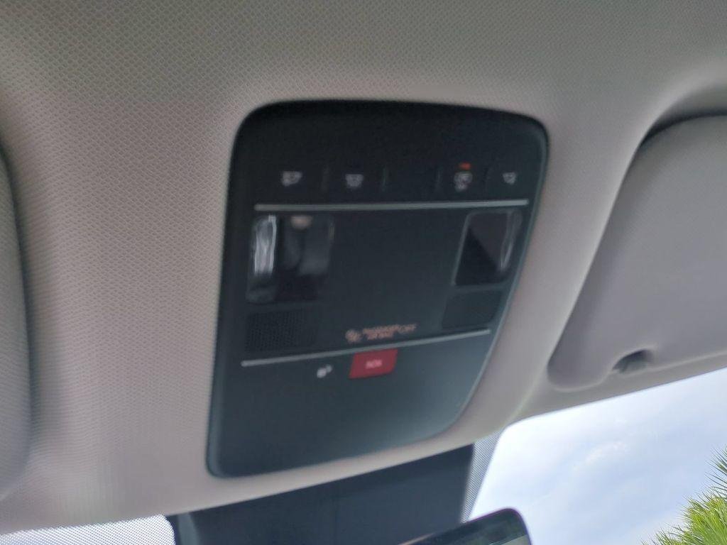 New 2027 Black Hyundai Blue SEL 7P image 23