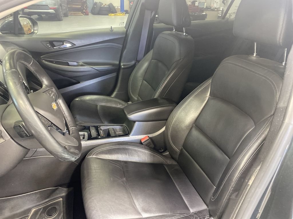 Used 2017 Graphite Metallic Chevrolet Premier image 26