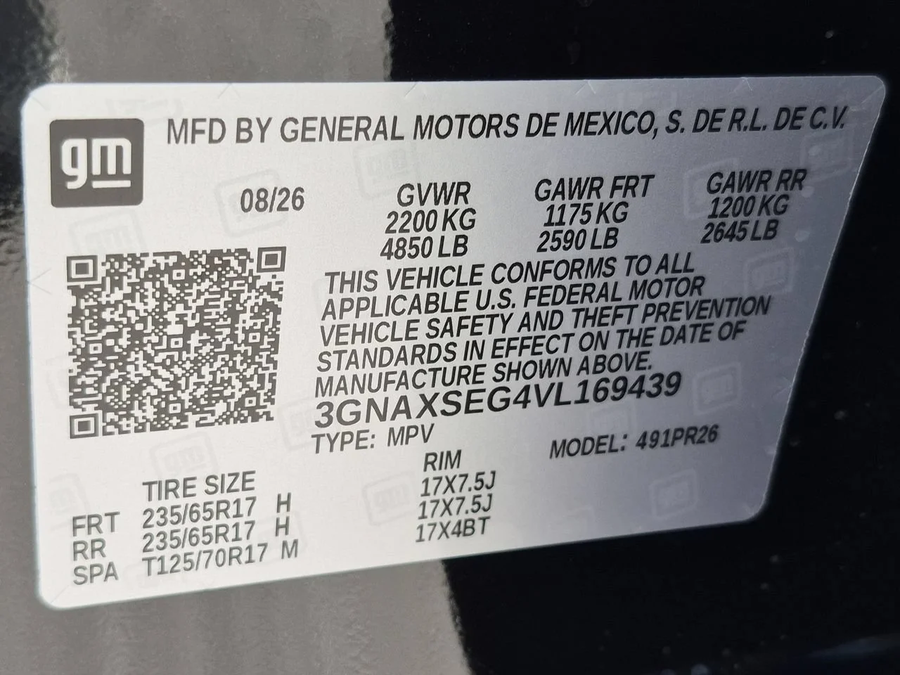 New 2027 Mosaic Black Metallic Chevrolet ACTIV image 33