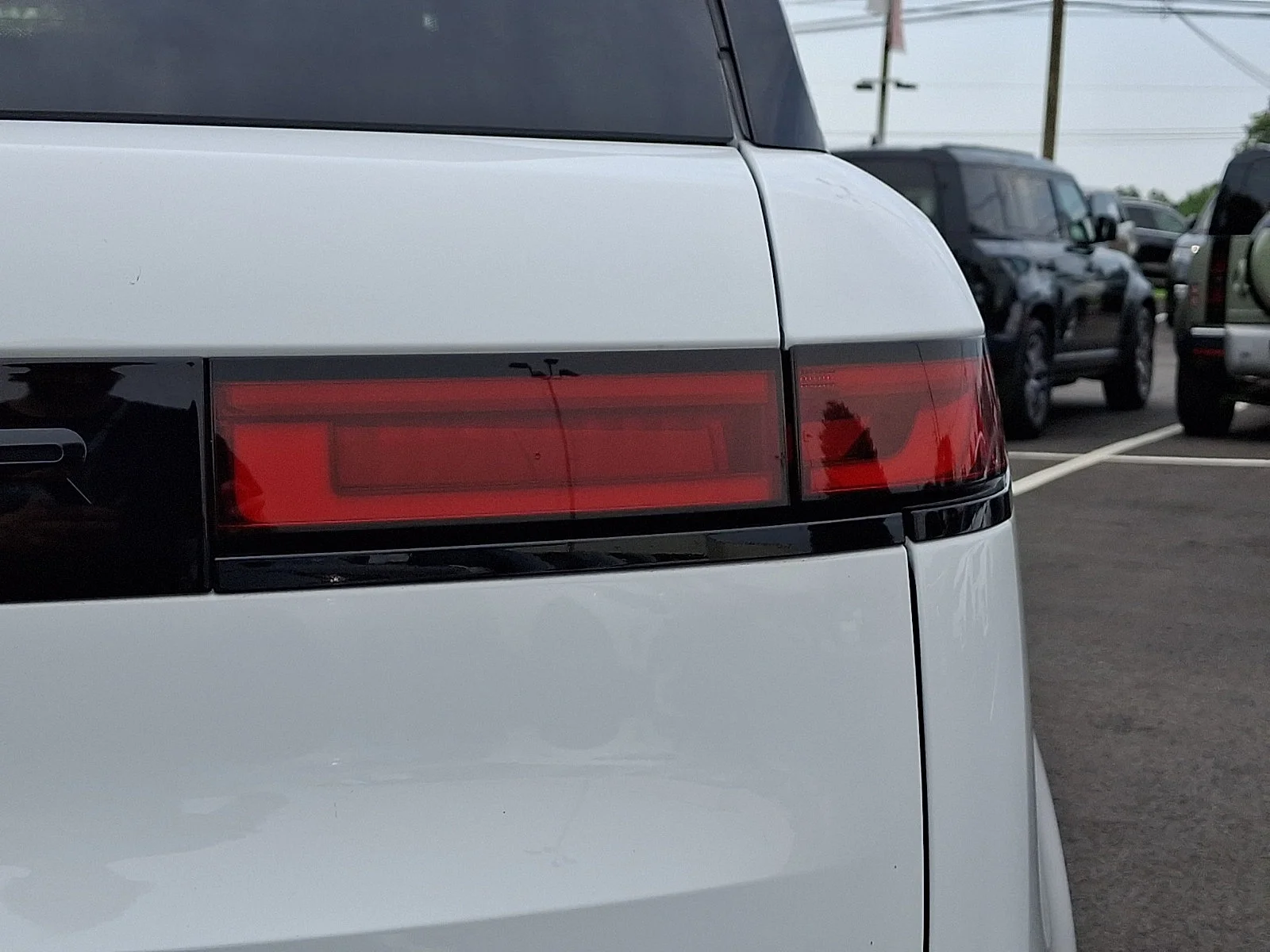 Certified Used 2024 Fuji White   1Aa Land Rover SE image 13