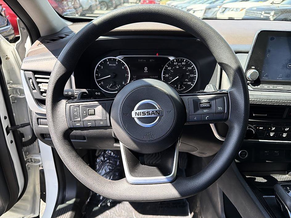 Used 2021 Glacier White Nissan S image 9