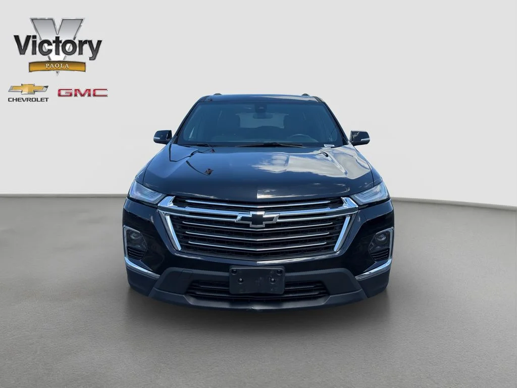 Used 2023 Chevrolet Traverse 1LT with VIN 1GNERGKW5PJ219103 for sale in Kansas City