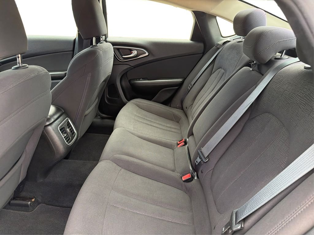 Used 2015 Velvet Red Pearlcoat Chrysler Limited image 11