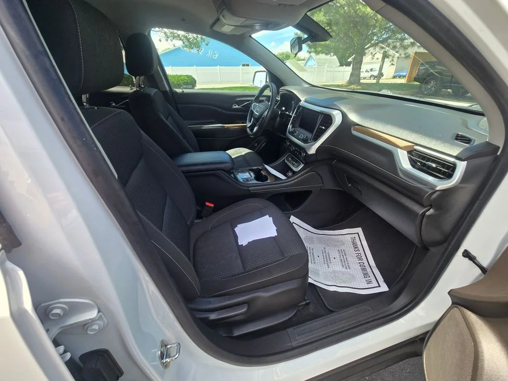 Used 2021 White GMC SLE image 12