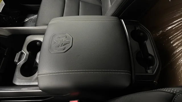 New 2026 Diamond Black Crystal Pearl-Coat Exterior Paint RAM Rebel image 20