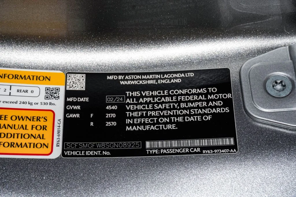 Used 2025 Aluminite Silver Aston Martin Carbon image 36